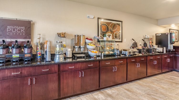Cobblestone Inn & Suites Restaurant