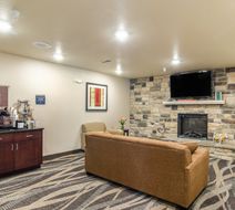 Cobblestone Inn & Suites Lobby