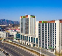 Holiday Inn Chengde Park View Exterior