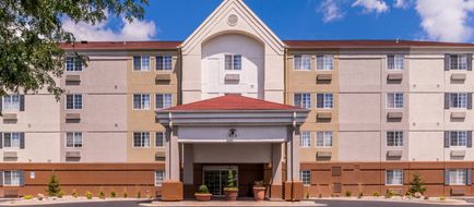 Candlewood Suites Topeka West Exterior
