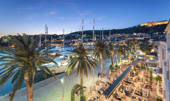 Riva, Hvar Yacht Harbour Hotel Exterior