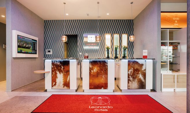 Leonardo Hotel Zurich Airport Lobby