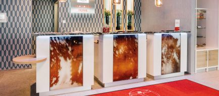 Leonardo Hotel Zurich Airport Lobby