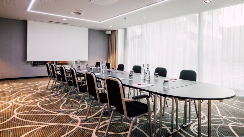 <b>Leonardo Hotel Zurich Airport Meeting</b>. Images powered by <a href="https://www.leonardoworldwide.com/" title="Leonardo Worldwide" target="_blank">Leonardo</a>.