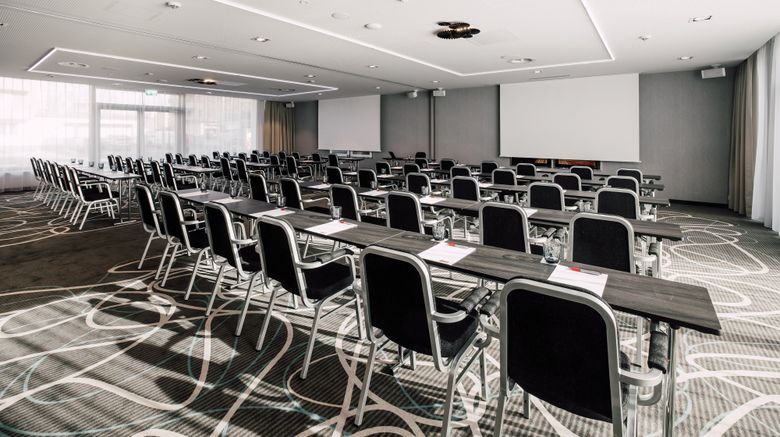 <b>Leonardo Hotel Zurich Airport Meeting</b>. Images powered by <a href="https://www.leonardoworldwide.com/" title="Leonardo Worldwide" target="_blank">Leonardo</a>.
