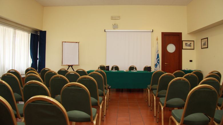<b>Il Gelso Bianco Hotel Meeting</b>. Images powered by <a href="https://www.leonardoworldwide.com/" title="Leonardo Worldwide" target="_blank">Leonardo</a>.