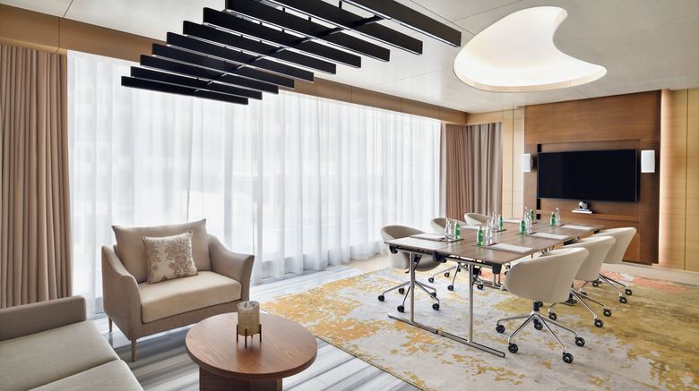 <b>Crowne Plaza Dubai Marina Meeting</b>. Images powered by <a href="https://www.leonardoworldwide.com/" title="Leonardo Worldwide" target="_blank">Leonardo</a>.