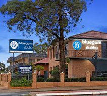 Bluegum Motel Exterior