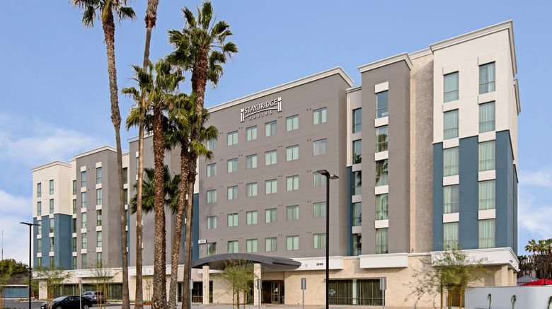 <b>Staybridge Suites Long Beach Airport Exterior</b>. Images powered by <a href="https://www.leonardoworldwide.com/" title="Leonardo Worldwide" target="_blank">Leonardo</a>.