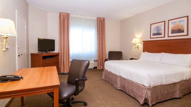 Candlewood Suites Flowood Suite