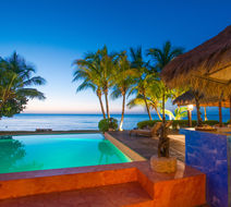 LaLuna, a Member of Design Hotels Pool