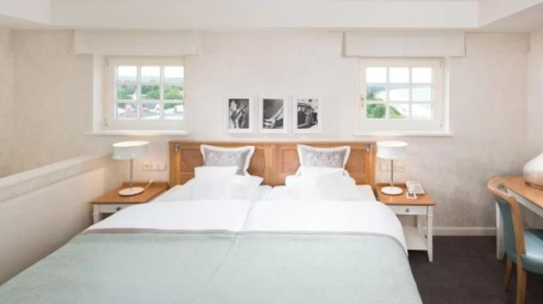 <b>Travel Charme Kurhaus Binz Room</b>. Images powered by <a href="https://www.leonardoworldwide.com/" title="Leonardo Worldwide" target="_blank">Leonardo</a>.