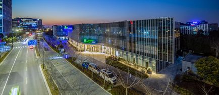 Holiday Inn Express Pudong Zhangjiang Exterior
