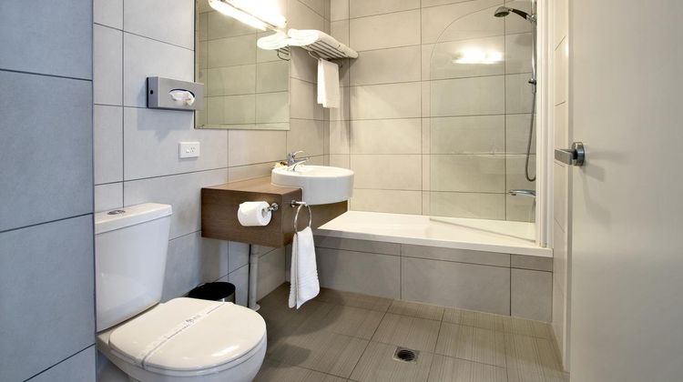 Amethyst Court Motor Lodge Room