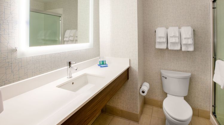 Holiday Inn Express & Stes University S Room