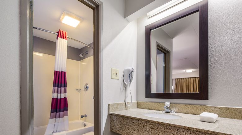 <b>Red Roof Inn Lexington Room</b>. Images powered by <a href="https://www.leonardoworldwide.com/" title="Leonardo Worldwide" target="_blank">Leonardo</a>.