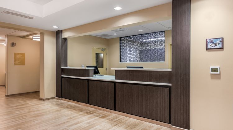 Candlewood Suites Bethlehem South Lobby