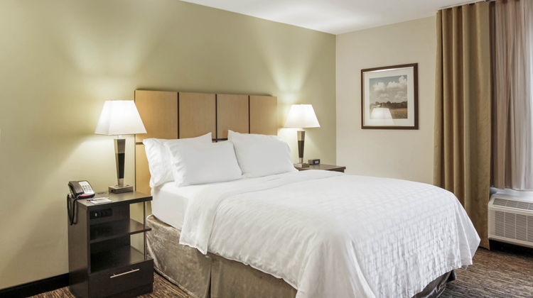 Candlewood Suites Brighton Suite