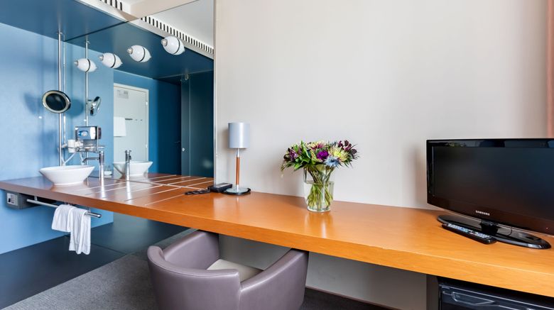 <b>Hotel Cornavin Room</b>. Images powered by <a href="https://www.leonardoworldwide.com/" title="Leonardo Worldwide" target="_blank">Leonardo</a>.