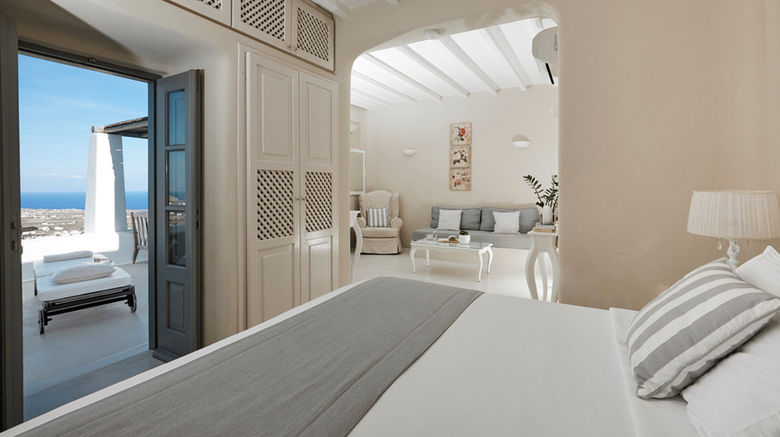 <b>Carpe Diem Santorini Suite</b>. Images powered by <a href="https://www.leonardoworldwide.com/" title="Leonardo Worldwide" target="_blank">Leonardo</a>.