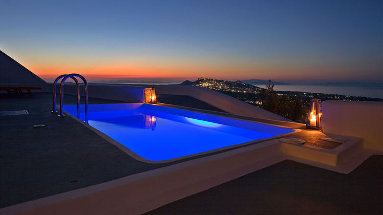 Carpe Diem Santorini Suite