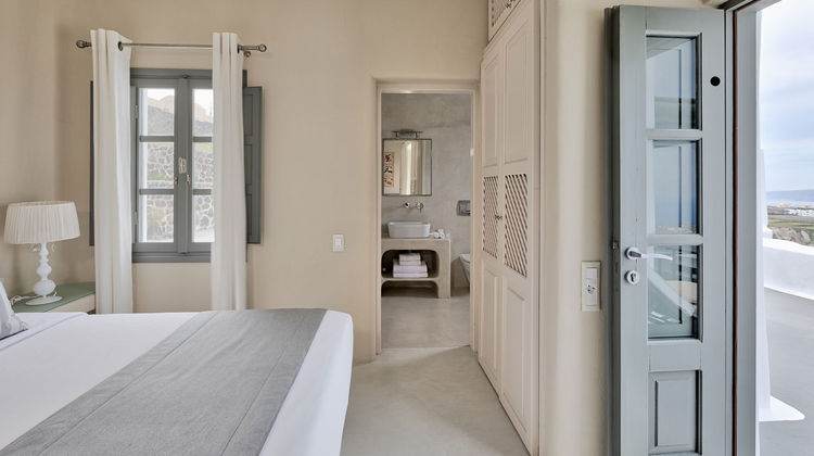 Carpe Diem Santorini Suite