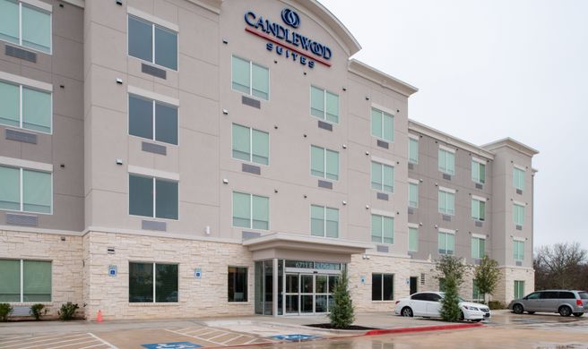 Candlewood Suites Austin Airport Exterior