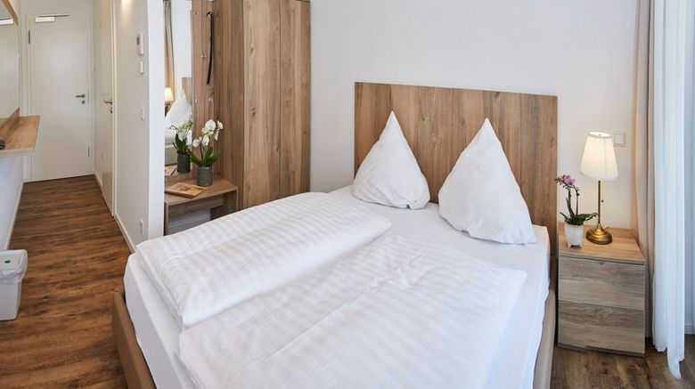 <b>Lothringer Hof Room</b>. Images powered by <a href="https://www.leonardoworldwide.com/" title="Leonardo Worldwide" target="_blank">Leonardo</a>.