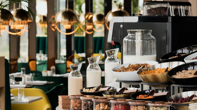 Crowne Plaza Warsaw - The HUB Restaurant