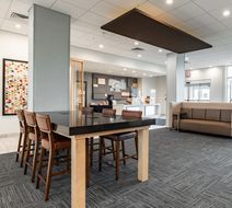 Holiday Inn Express & Suites Moundsville Lobby