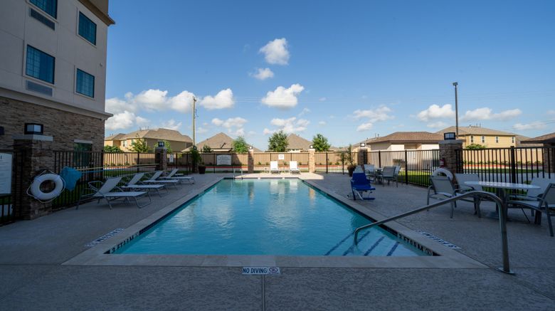 <b>Staybridge Suites NW Cypress Crossing Pool</b>. Images powered by <a href="https://www.leonardoworldwide.com/" title="Leonardo Worldwide" target="_blank">Leonardo</a>.