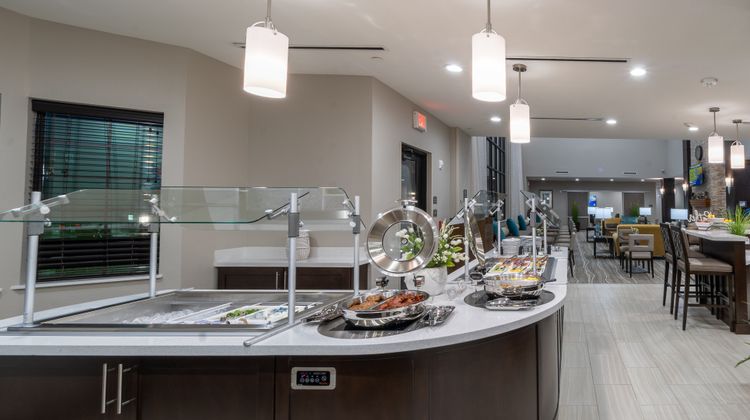 Staybridge Suites NW Cypress Crossing Restaurant