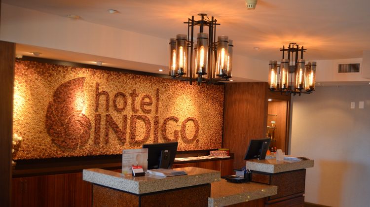Hotel Indigo Napa Valley Lobby