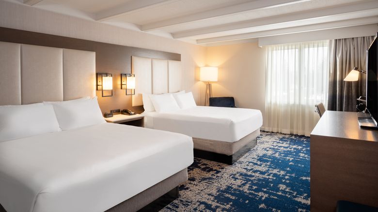 <b>Crowne Plaza-The Desmond Hotel Room</b>. Images powered by <a href="https://www.leonardoworldwide.com/" title="Leonardo Worldwide" target="_blank">Leonardo</a>.