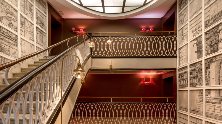 SH Ingles Hotel Lobby
