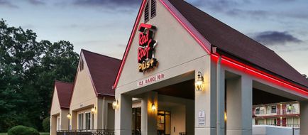 Red Roof PLUS+ Washington DC - Rockville Exterior