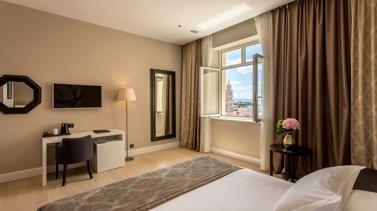 Cornaro Hotel Room