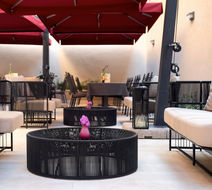 Cornaro Hotel Exterior