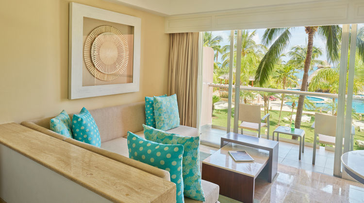Grand Fiesta Americana Coral Beach Room
