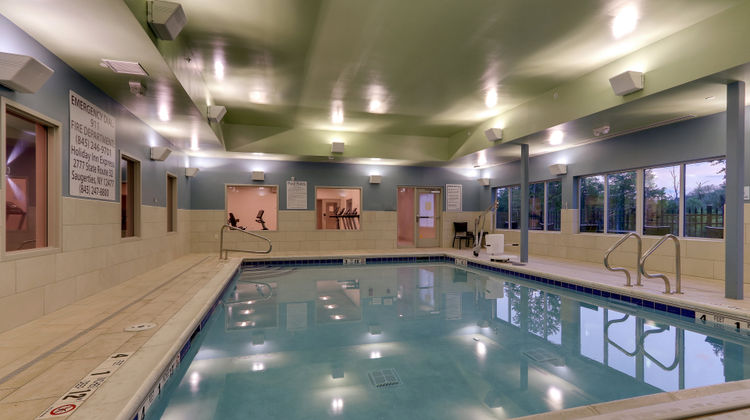 Holiday Inn Express Saugerties-Hudson Pool