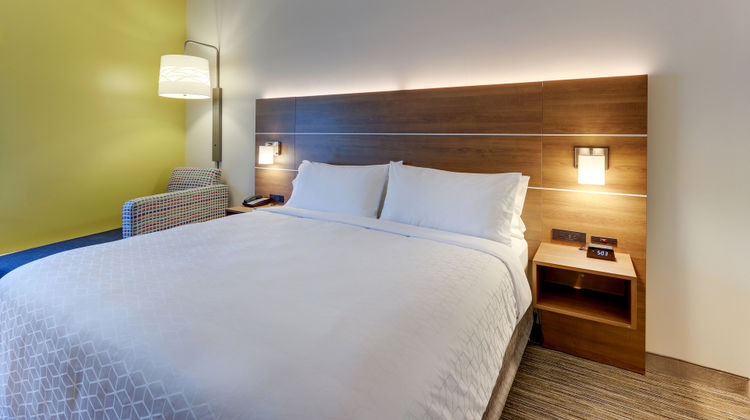 Holiday Inn Express Saugerties-Hudson Room