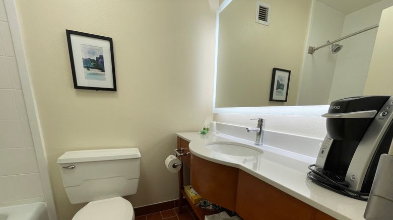 <b>Holiday Inn Bangor-Odlin Road Room</b>. Images powered by <a href="https://www.leonardoworldwide.com/" title="Leonardo Worldwide" target="_blank">Leonardo</a>.
