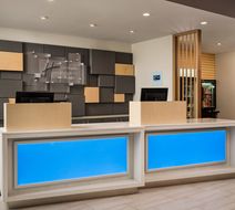 Holiday Inn Express & Suites Lockport Lobby