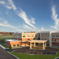 Holiday Inn Express & Suites Lockport