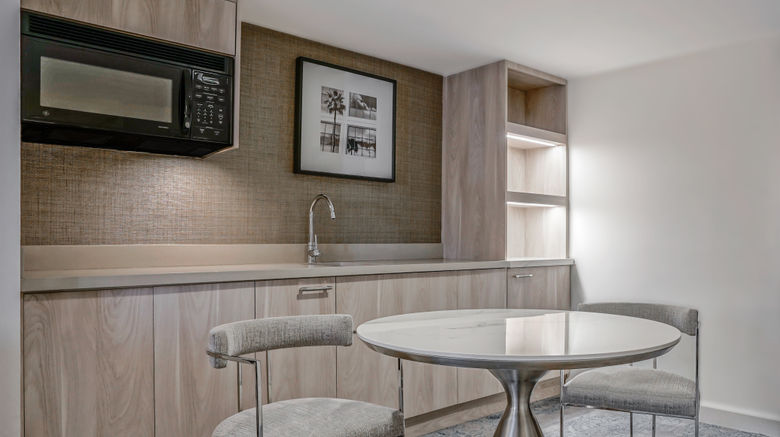 <b>Hotel Amarano Burbank-Hollywood Suite</b>. Images powered by <a href="https://www.leonardoworldwide.com/" title="Leonardo Worldwide" target="_blank">Leonardo</a>.