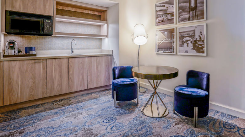 <b>Hotel Amarano Burbank-Hollywood Suite</b>. Images powered by <a href="https://www.leonardoworldwide.com/" title="Leonardo Worldwide" target="_blank">Leonardo</a>.