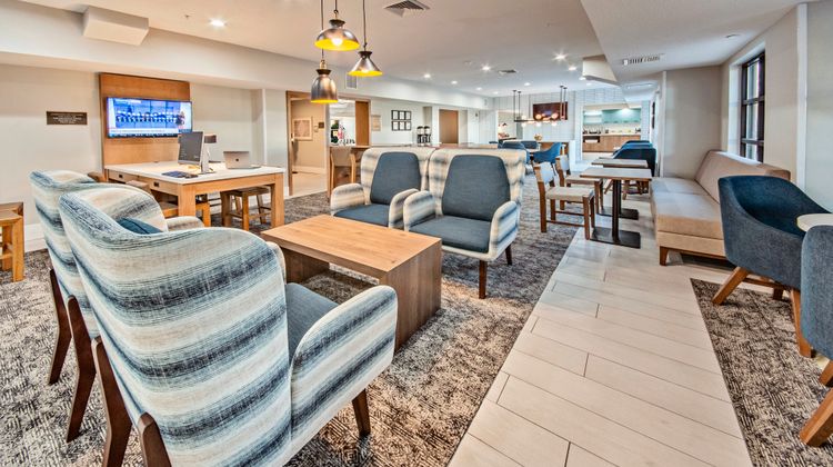 Staybridge Suites Cedar Rapids North Lobby