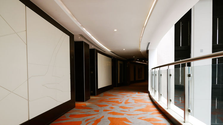 Crowne Plaza Doha - The Business Park Lobby