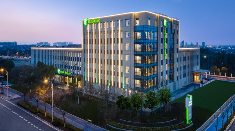 Holiday Inn Dishui Lake Exterior