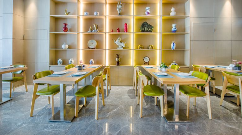 <b>Holiday Inn Express Shenzhen Nanshan Restaurant</b>. Images powered by <a href="https://www.leonardoworldwide.com/" title="Leonardo Worldwide" target="_blank">Leonardo</a>.